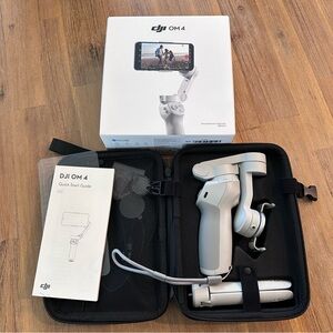 DJI OM 4 Smartphone Gimbal stabilizer with case